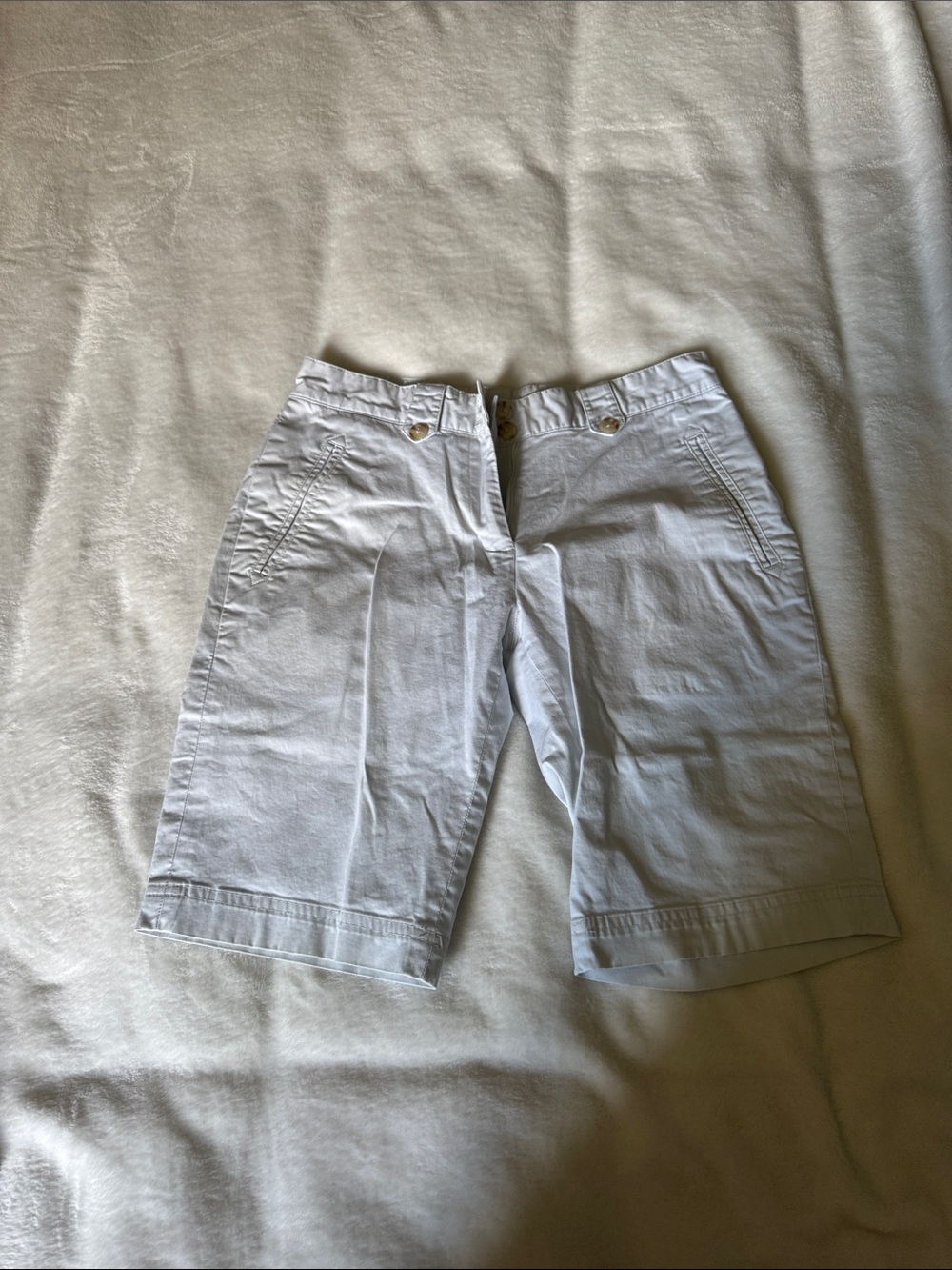 Callaway White Women's Bermuda Golf Shorts